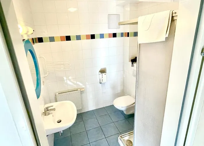 Hostel Gaestezimmer Rothneusiedl *