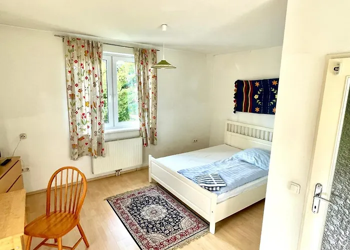 Hostel Gaestezimmer Rothneusiedl Vídeň